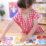 Number learning puzzle for toddlers - Make-a-Match Puzzle Number Train
